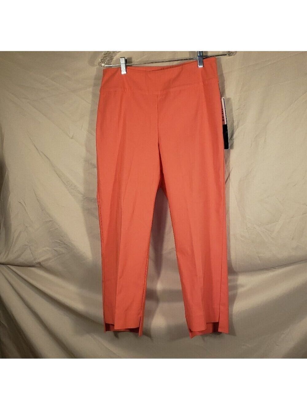 NWT Up! Coral Cropped Pants Size 8